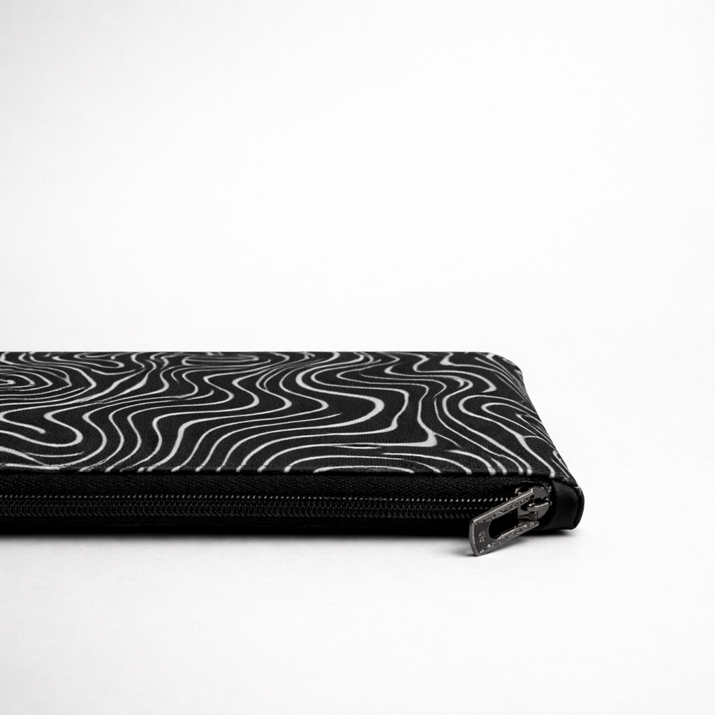 ORA Contour Pouch