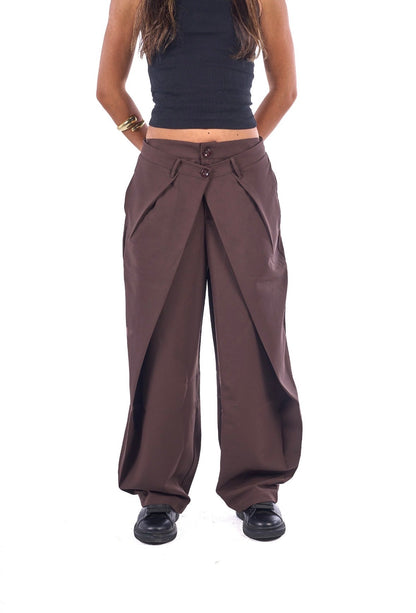 Double buttoned pleated pants
