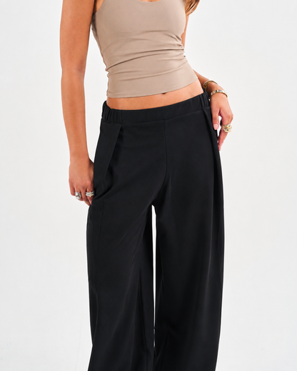 Pleated Sweatpants