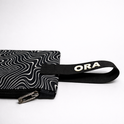 ORA Contour Pouch