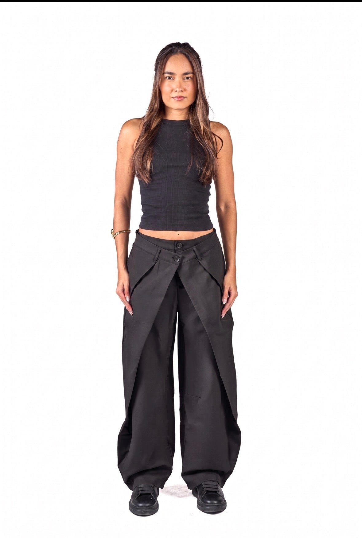 Double buttoned pleated pants