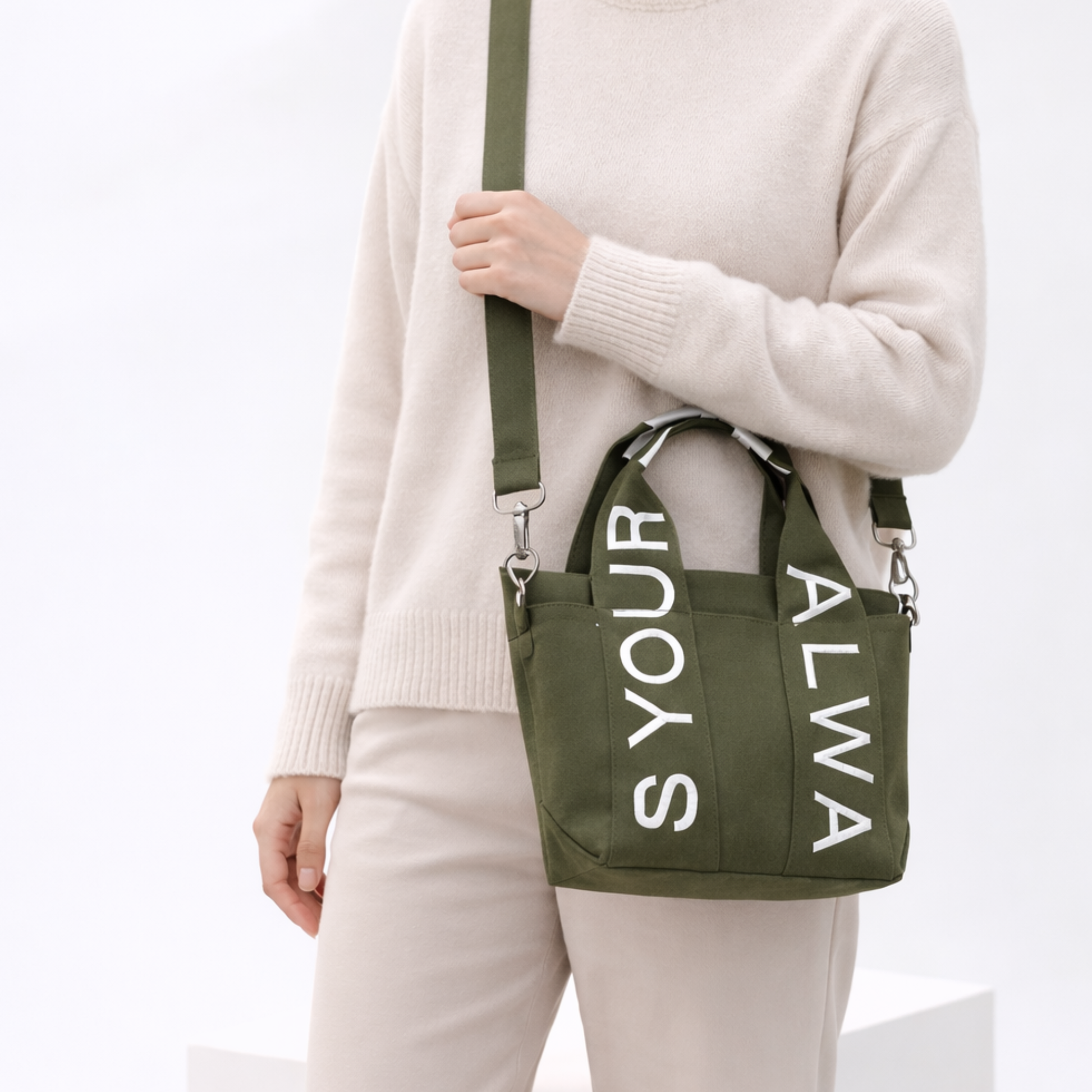 Letter bag olive - ORA
