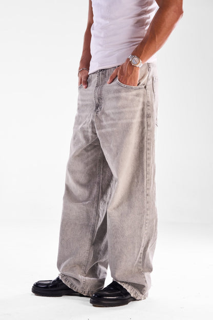 Men's baggy jeans