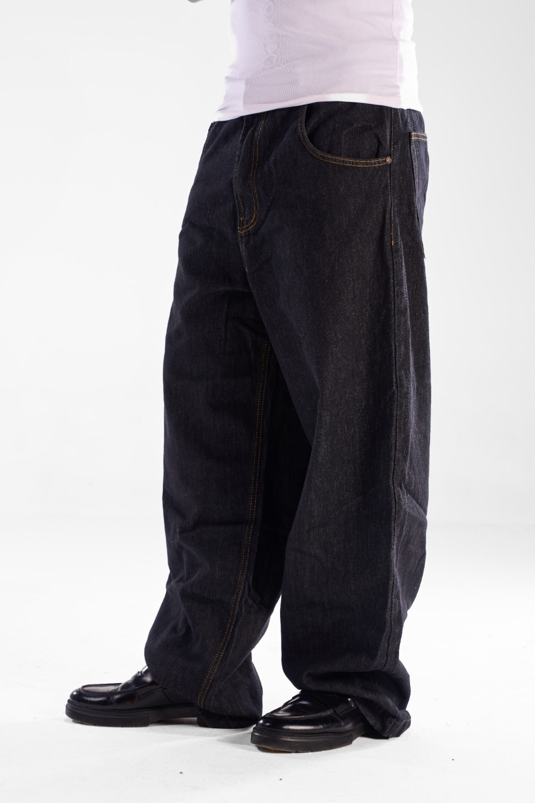 Men's baggy jeans