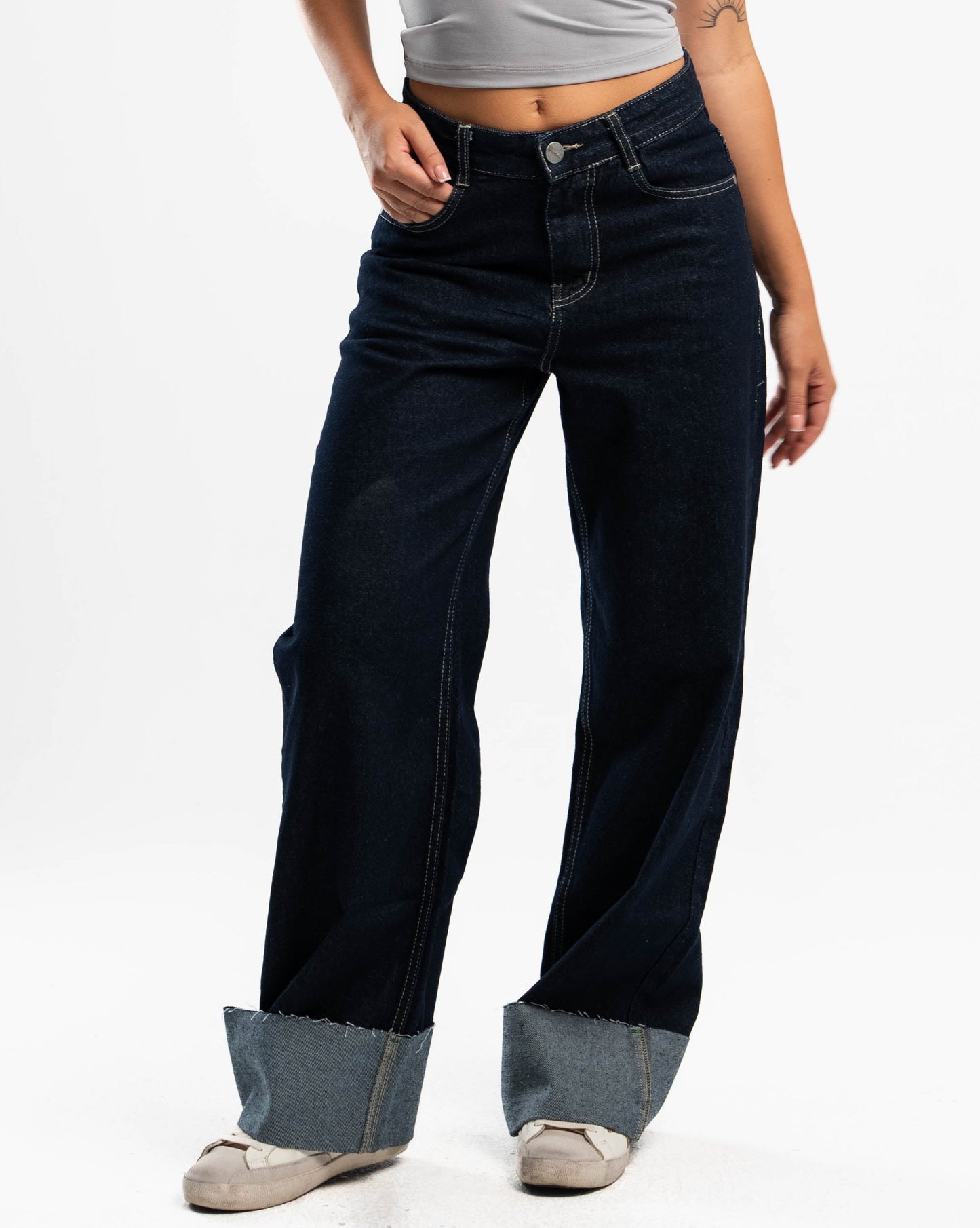 FOLDED JEANS