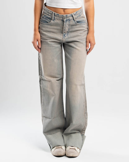 FOLDED JEANS