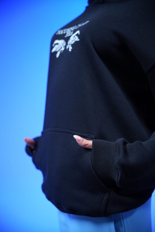 focusing on me era embroidery oversized hoodie black - Image 4